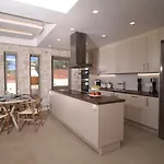 Pangea Villas- Irene *